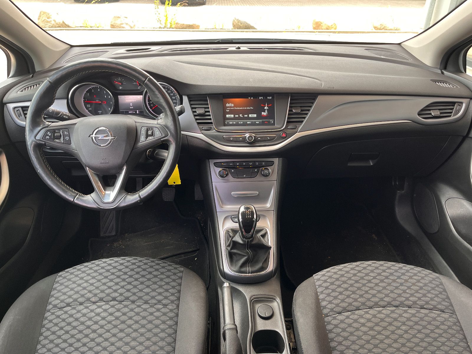 Fahrzeugabbildung Opel Astra K Sports Tourer Edition Seitenschaden