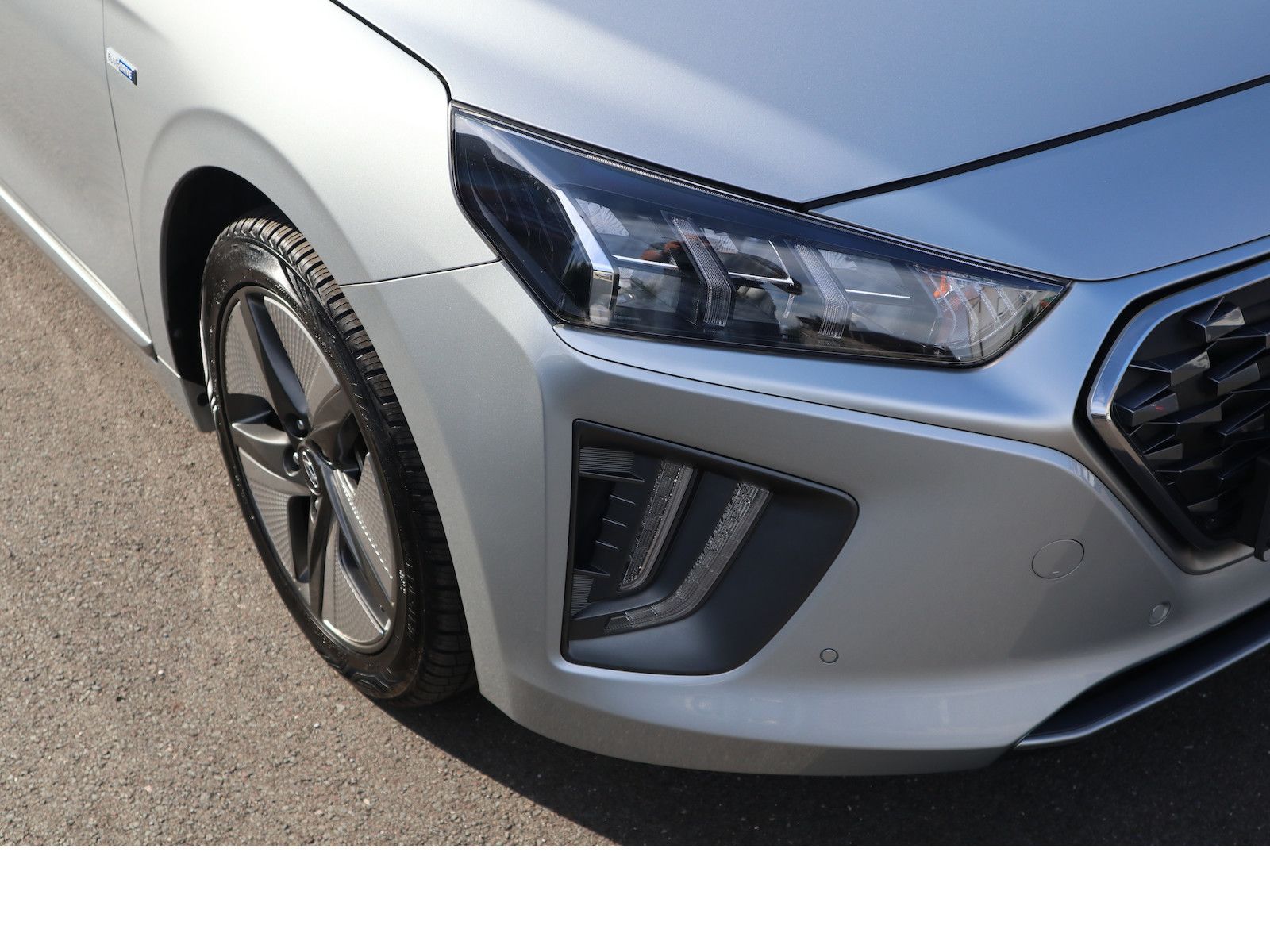 Fahrzeugabbildung Hyundai IONIQ Premium Hybrid Navi Scheckheftgepflegt