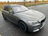 BMW 535d xDrive Touring - Frozen-Grey-Metallic - mit Diesel-Antrieb: Grau, Vollleder, Metallic