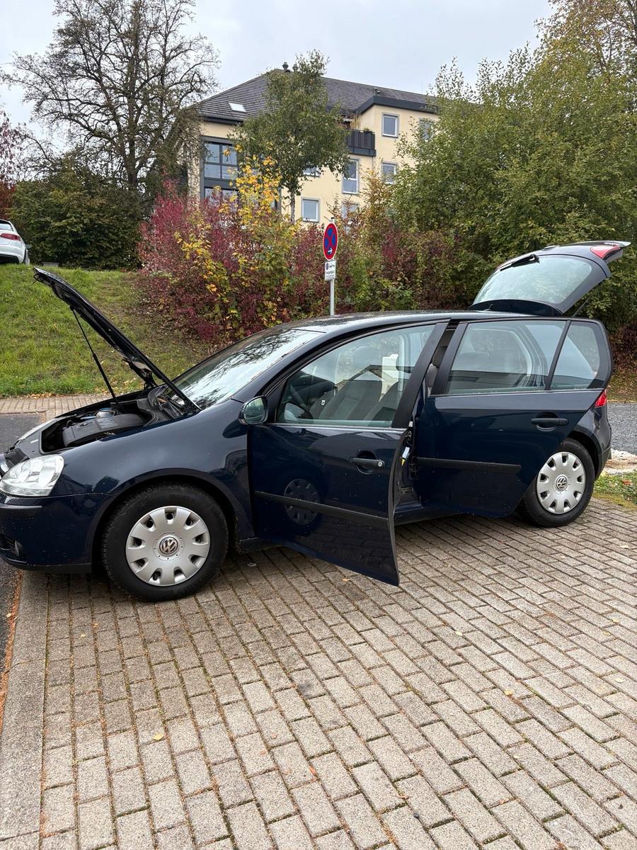 Volkswagen Golf 2004 — engine 75 HP (55kW)