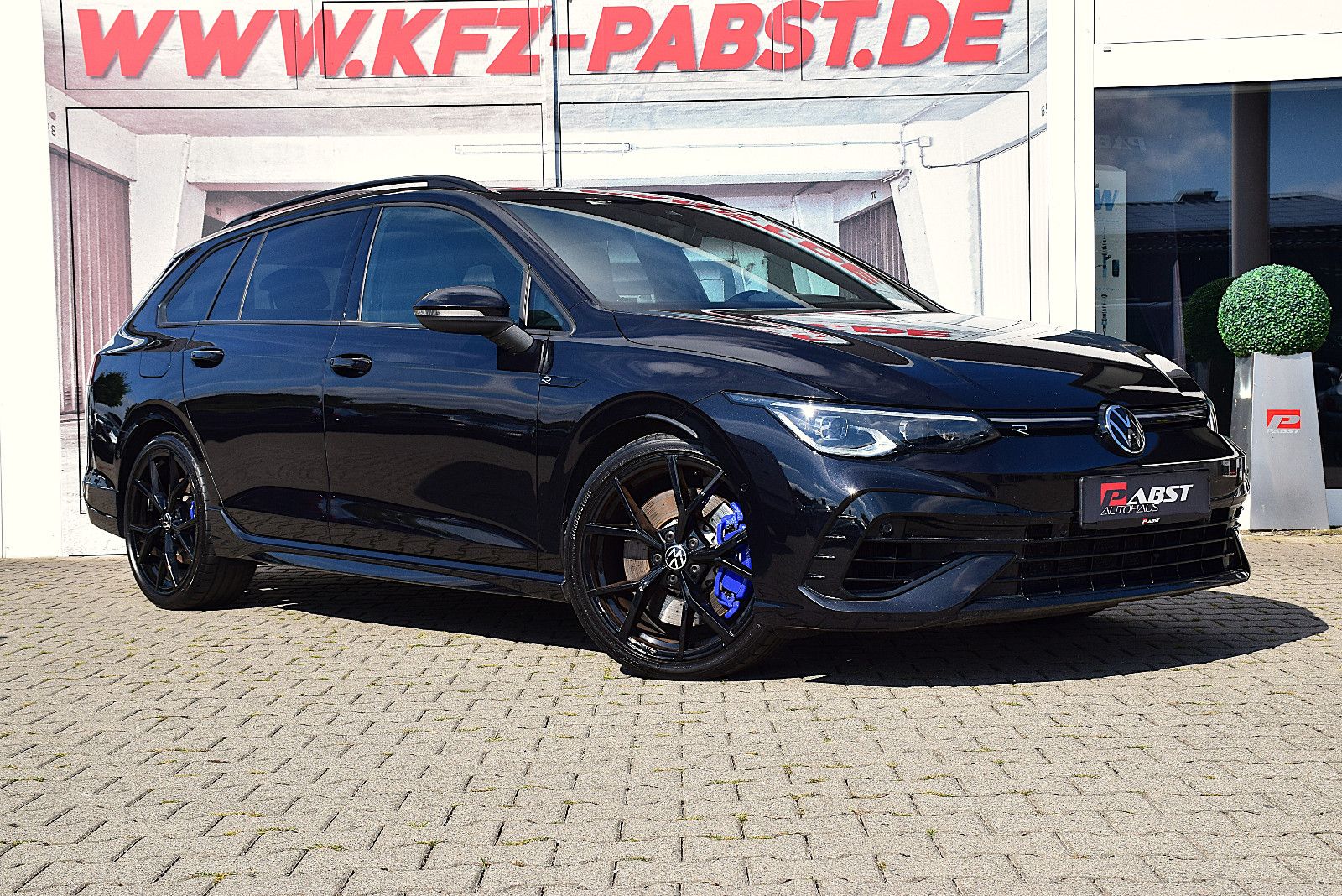 Volkswagen Golf VIII Variant R 4Moti. IQ LIGHT PANO KAMERA foto 1