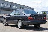 Mercedes-Benz 300 E 4matic Leder beige-Klimaanlage - Mercedes-Benz 300: 300e 4matic