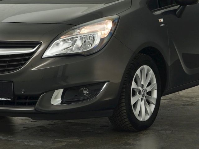 Meriva B ACTIVE+SITZHEIZUNG+LENKRADHEIZUNG+PARKP