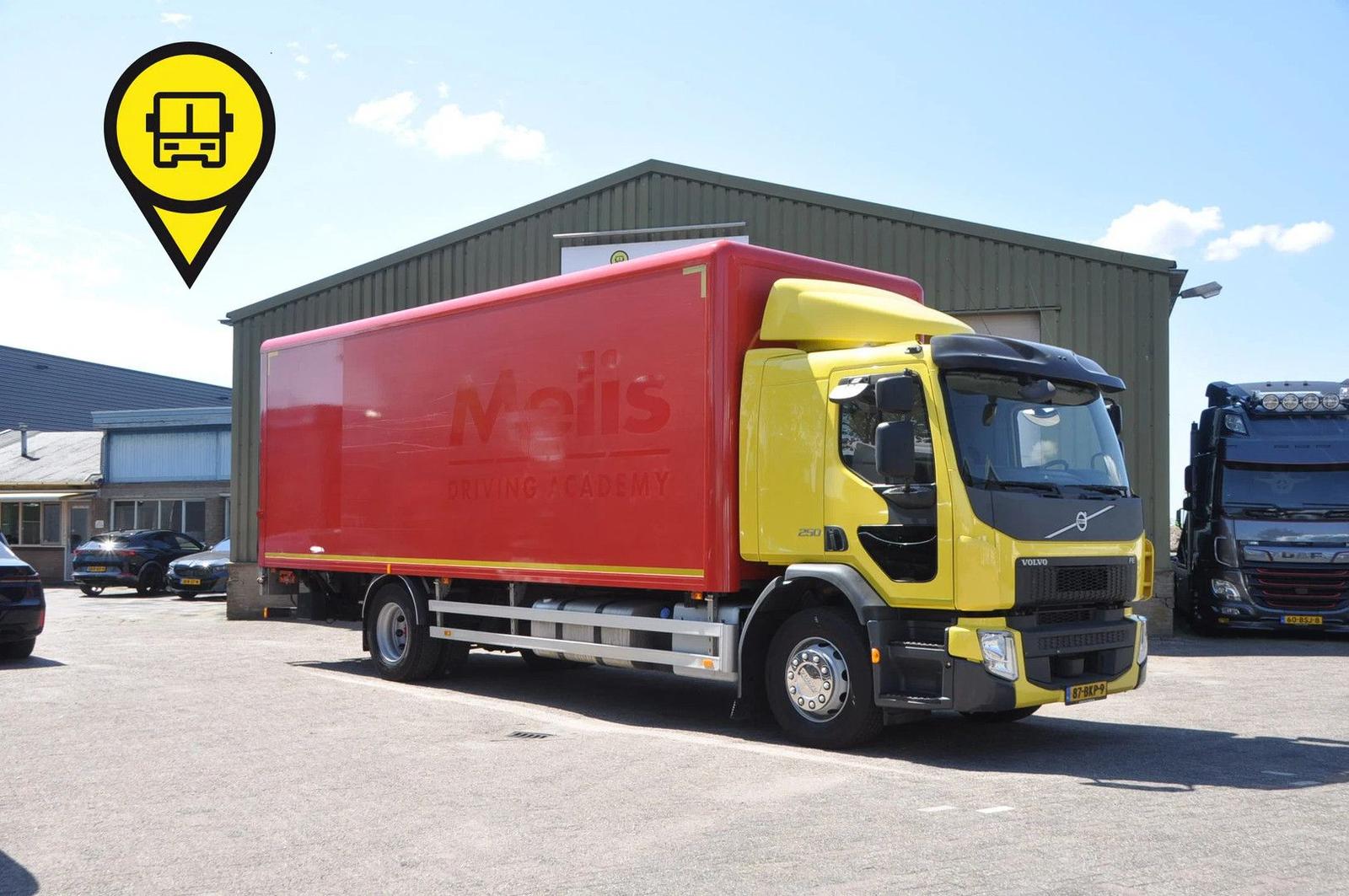 Volvo FE 250 250 4X2 592.255km DHOLLANDIA 2000kg