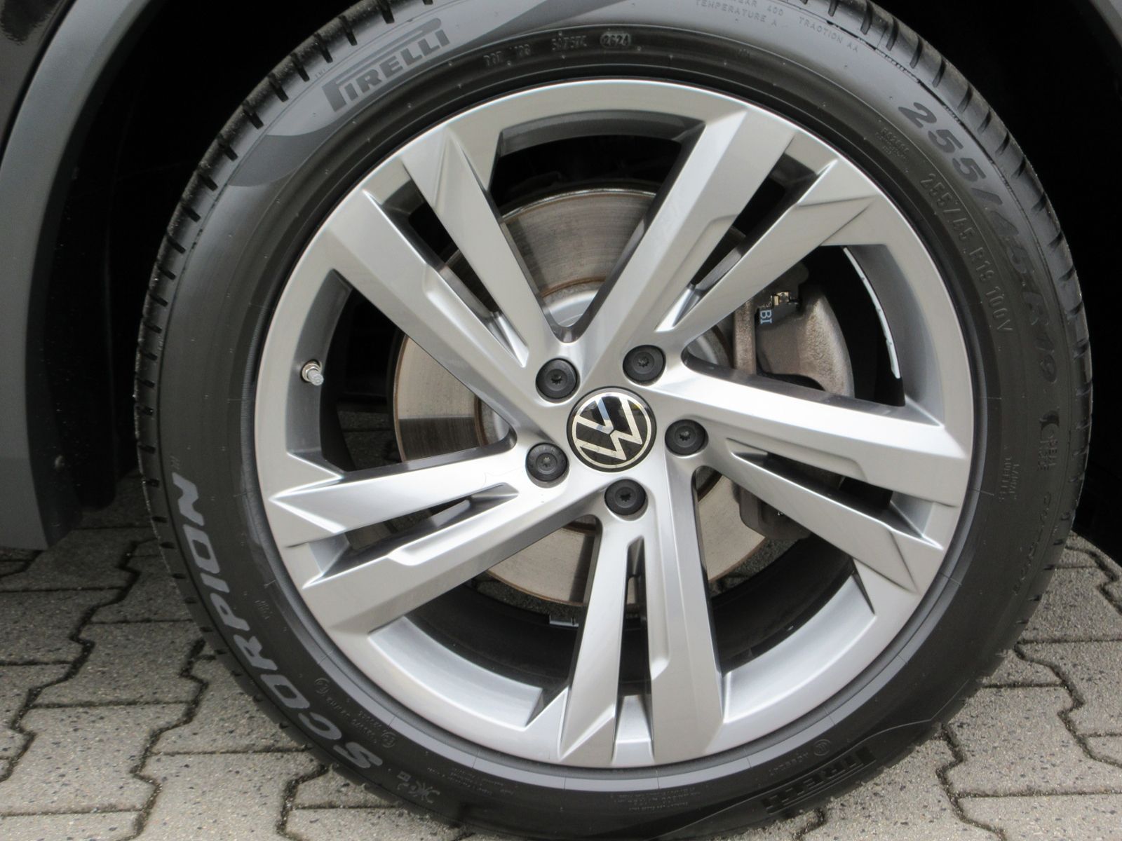 Tiguan Allspace 2.0 TDI 200PS 4M DSG R-Line PANO