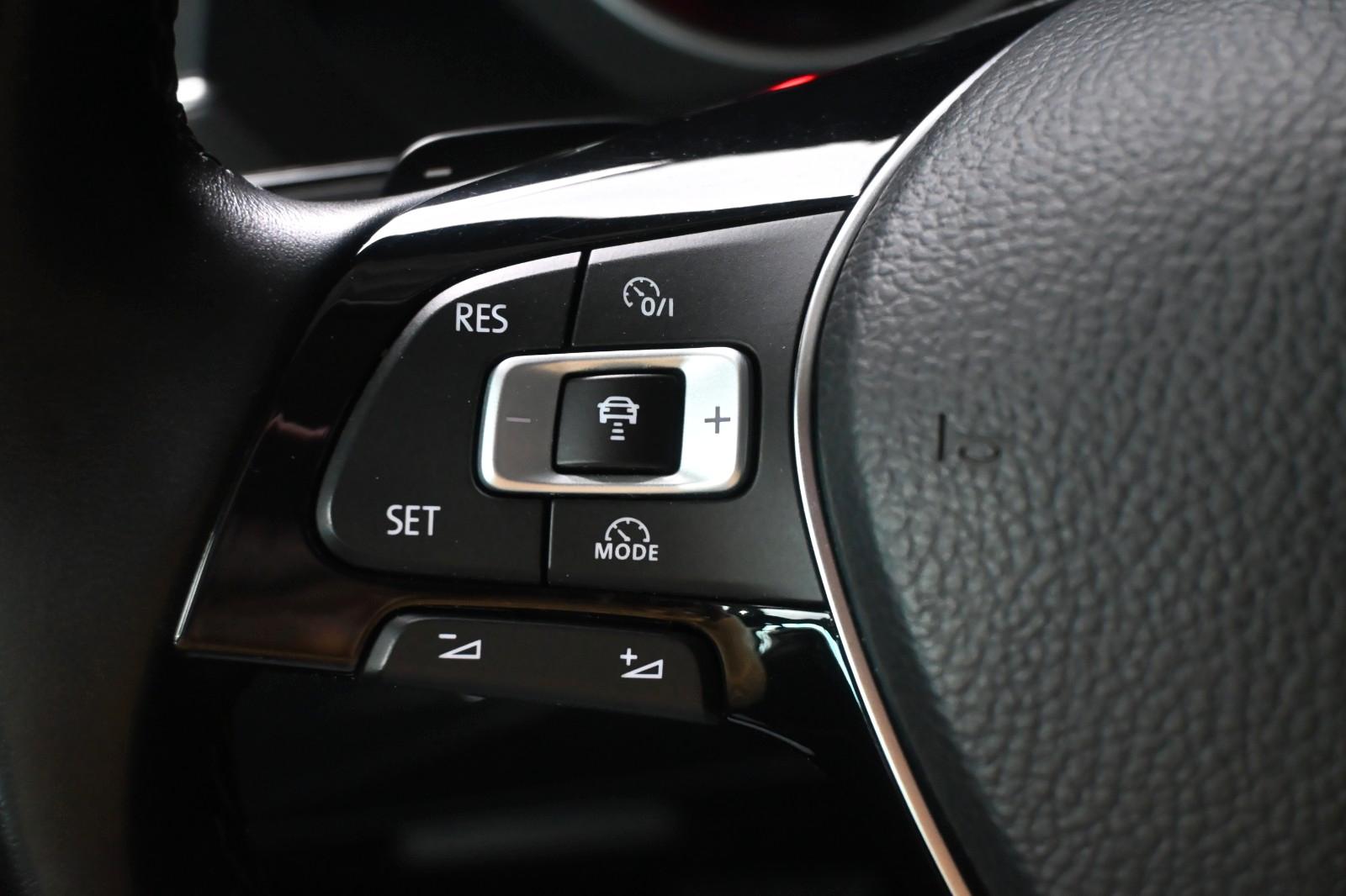 Volkswagen Tiguan Highline/LED/MASS./AHK/RFK/1.HAND/HEAD-UP