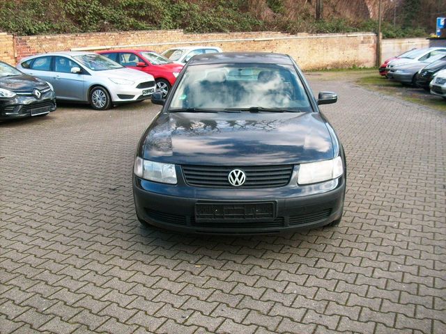 Volkswagen Passat 1.6 Edition, AC