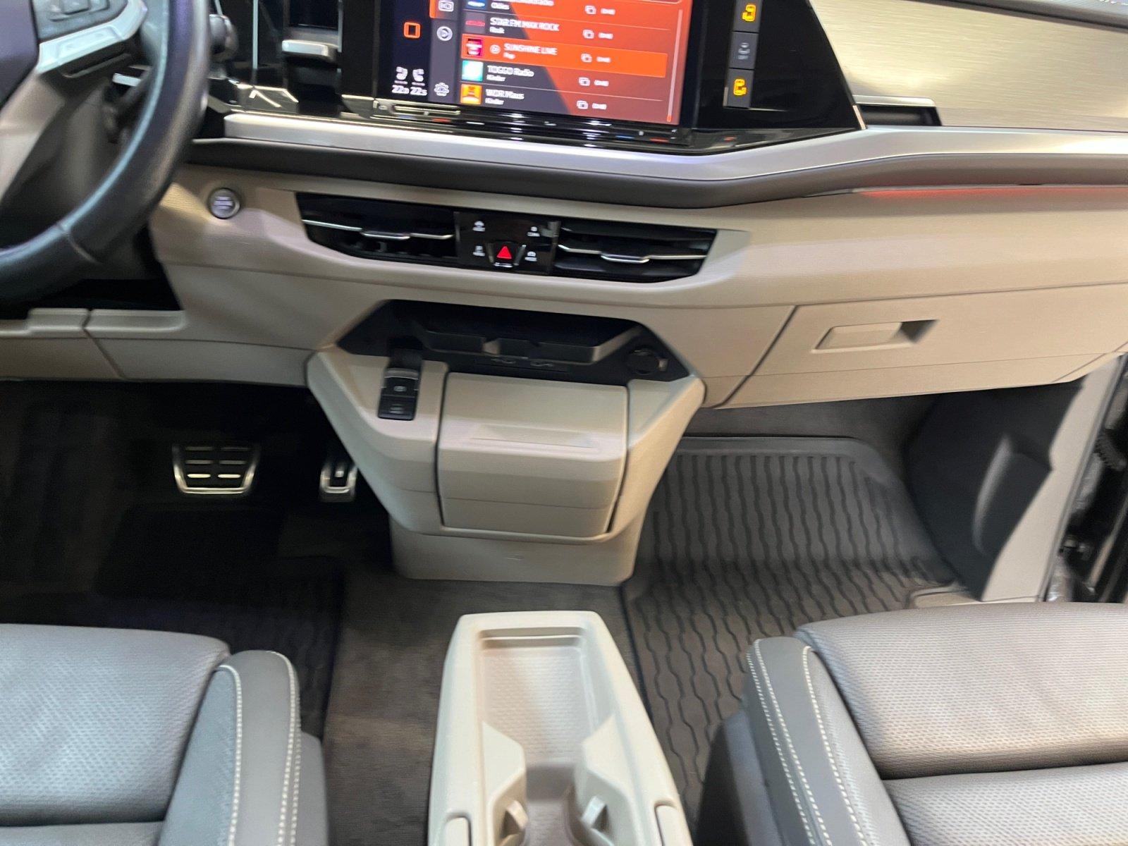 Volkswagen T7 Multivan Style 2.0TSI DSG 7Sitzer Panorama AH