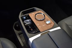 Fahrzeugabbildung BMW iX40 xDr. Sport Pano/SkyLounge AHK h/k Laser 22"