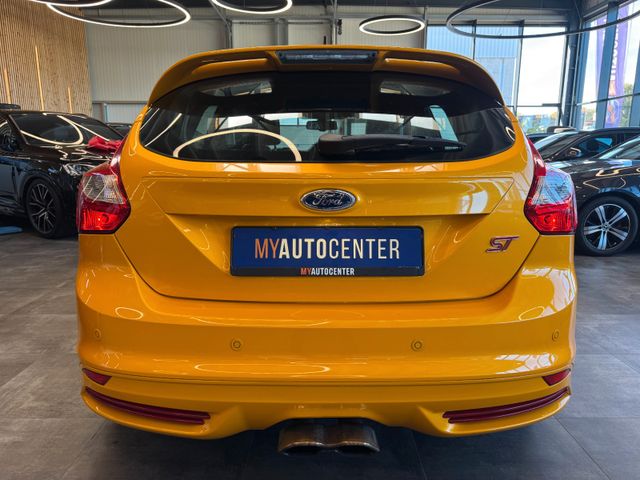 MYAUTOCENTER – Gebraucht- und Jahreswagen mit Werkstattservice in Pfaffenhofen Ford Focus *RECARO*SPORT*SitzHZ*2-ZONEN*TÜV 0127*