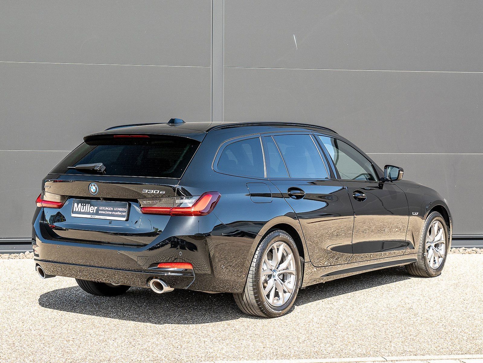 BMW 330e xDrive Tour. ACC HUD AHK H/Ksound Cam 1VB imagem 2