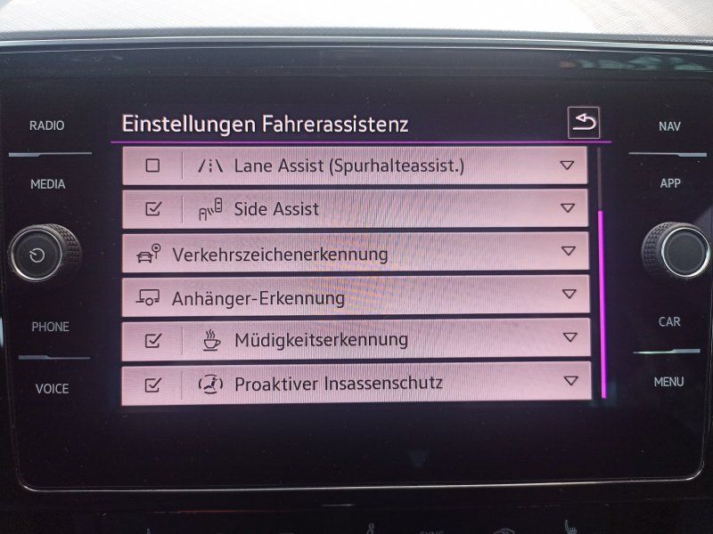 Fahrzeugabbildung Volkswagen Passat Var. 2.0 TDI DSG AHK+ASSISTENTEN+SCHIEBED