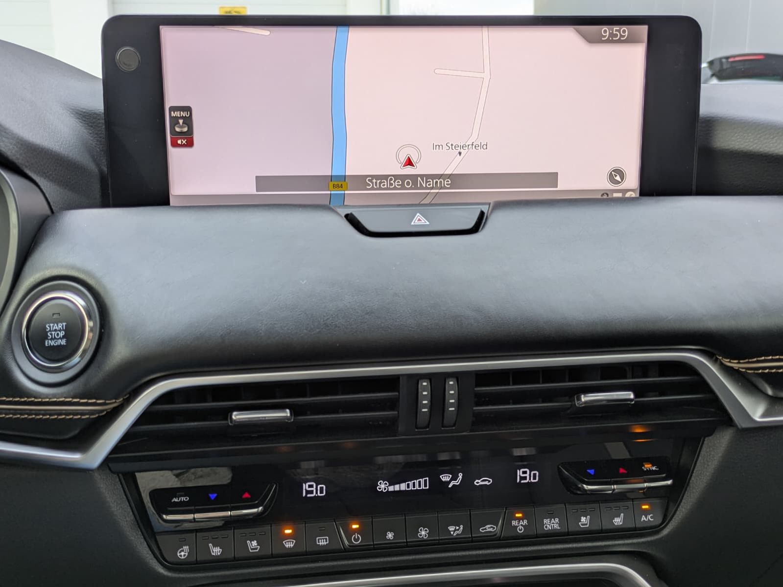 Fahrzeugabbildung Mazda CX-80 3.3L Homura Plus PANO*HUD*BOSE*NAPPA*7SIT