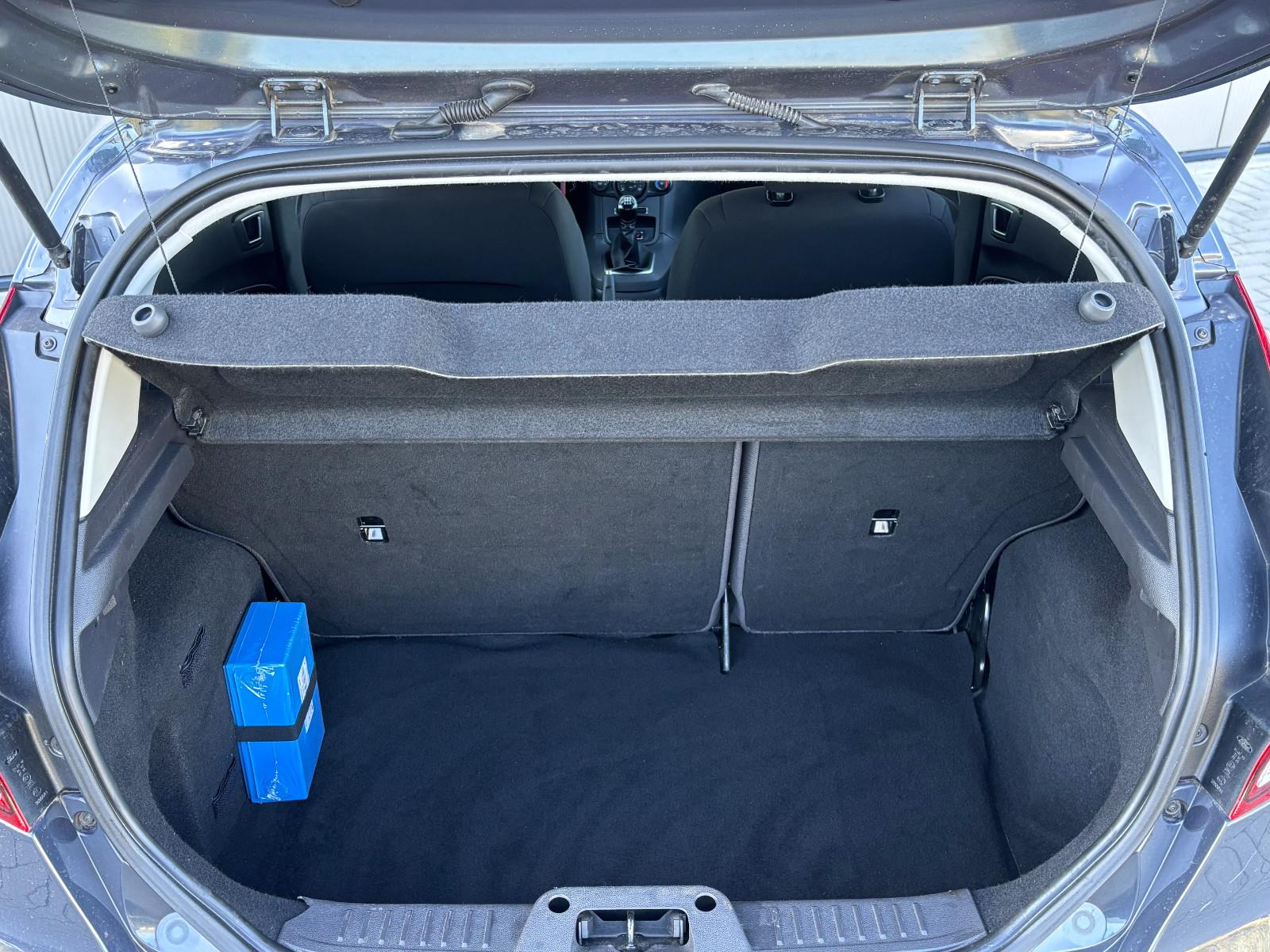 Ford Fiesta 2013 — photo 21