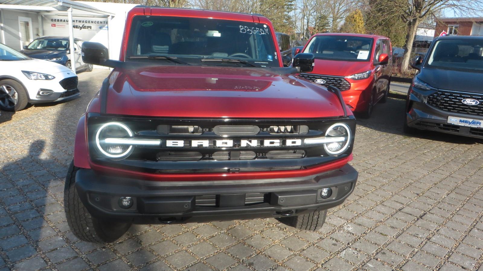 Ford Bronco Outer Banks 4x4