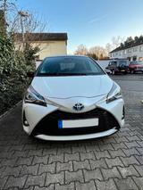 Toyota Yaris 1,5-l-VVT-i Hybrid CVT Style Seleciton... - Toyota Yaris: Vvt