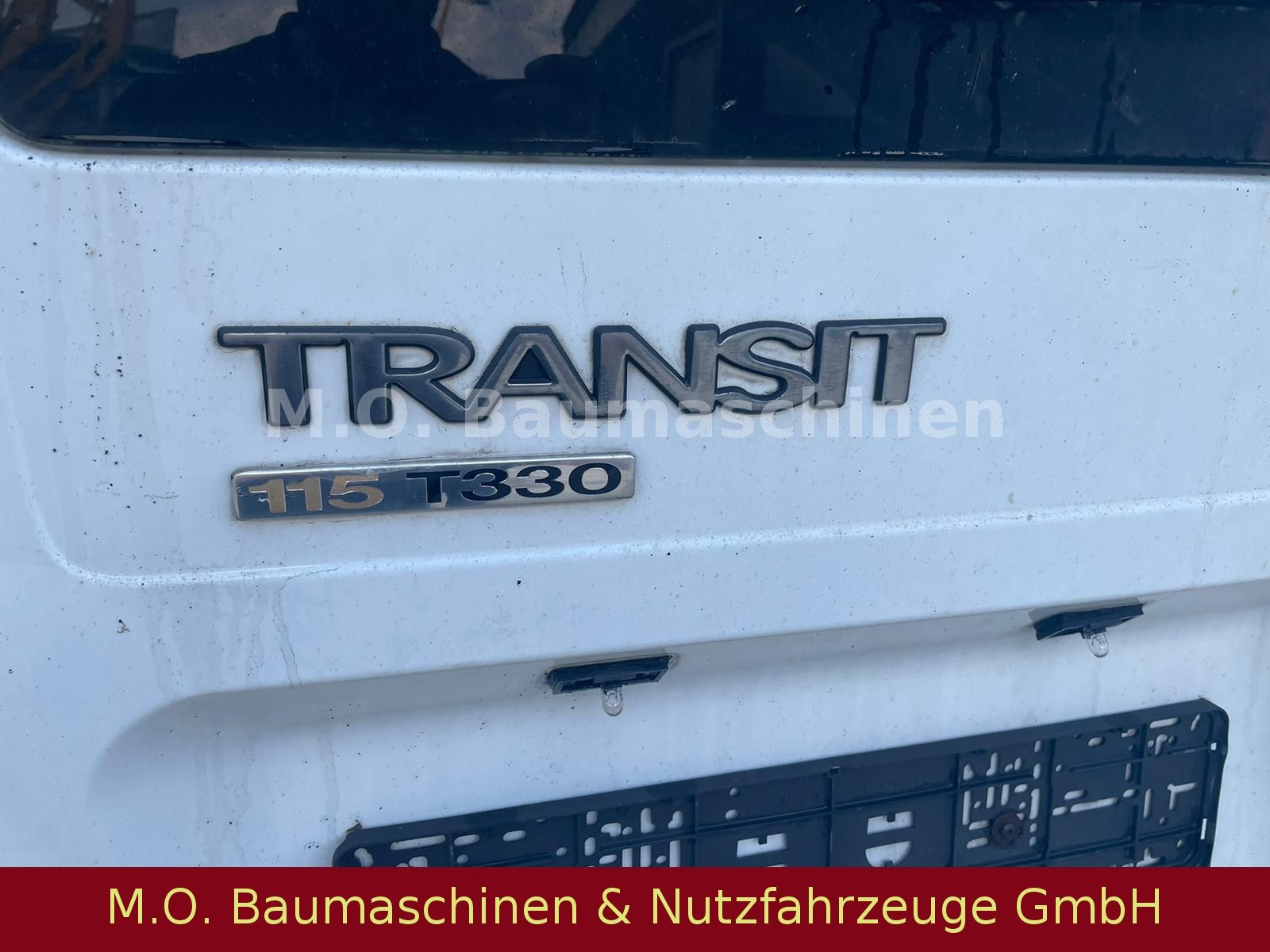 Fahrzeugabbildung Ford Transit  115 T 330 / 2,4 Liter / 9 Sitzer /