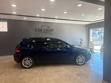 Volkswagen Golf - 8