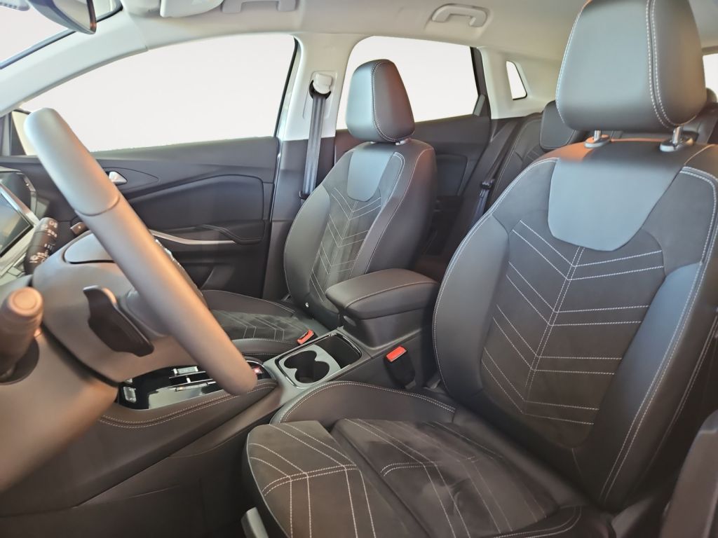 Fahrzeugabbildung Opel Grandland 1.2 DI GS Automatik , NAVI, RFK