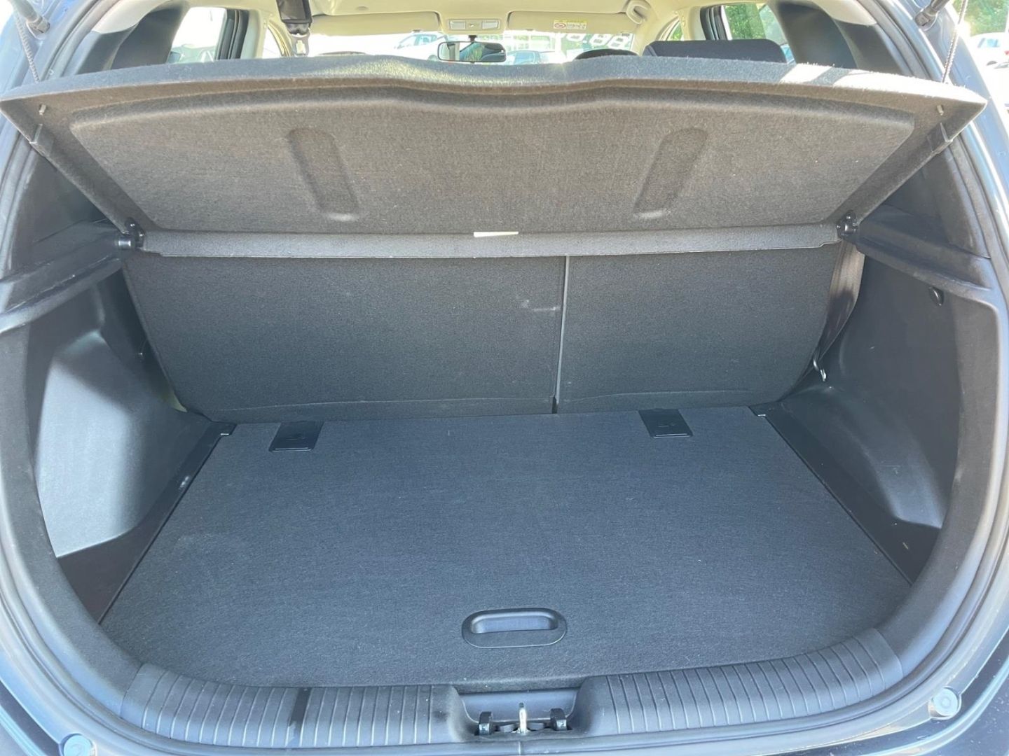 Fahrzeugabbildung Hyundai ix20 1.6 Space Plus Navigation Kamera Sitzheizun