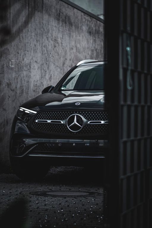 Image of Mercedes-Benz GLC 300