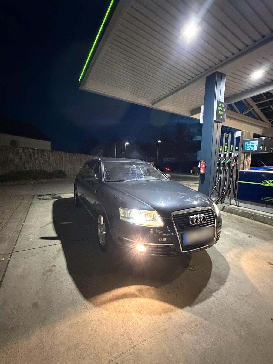 Audi A6 2005 — вигляд ззаду