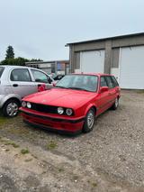 BMW e30 318i Touring - BMW 318: Kombi, 318i E30