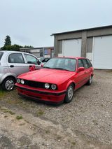 BMW e30 318i Touring - BMW 318: Kombi, 318i E30