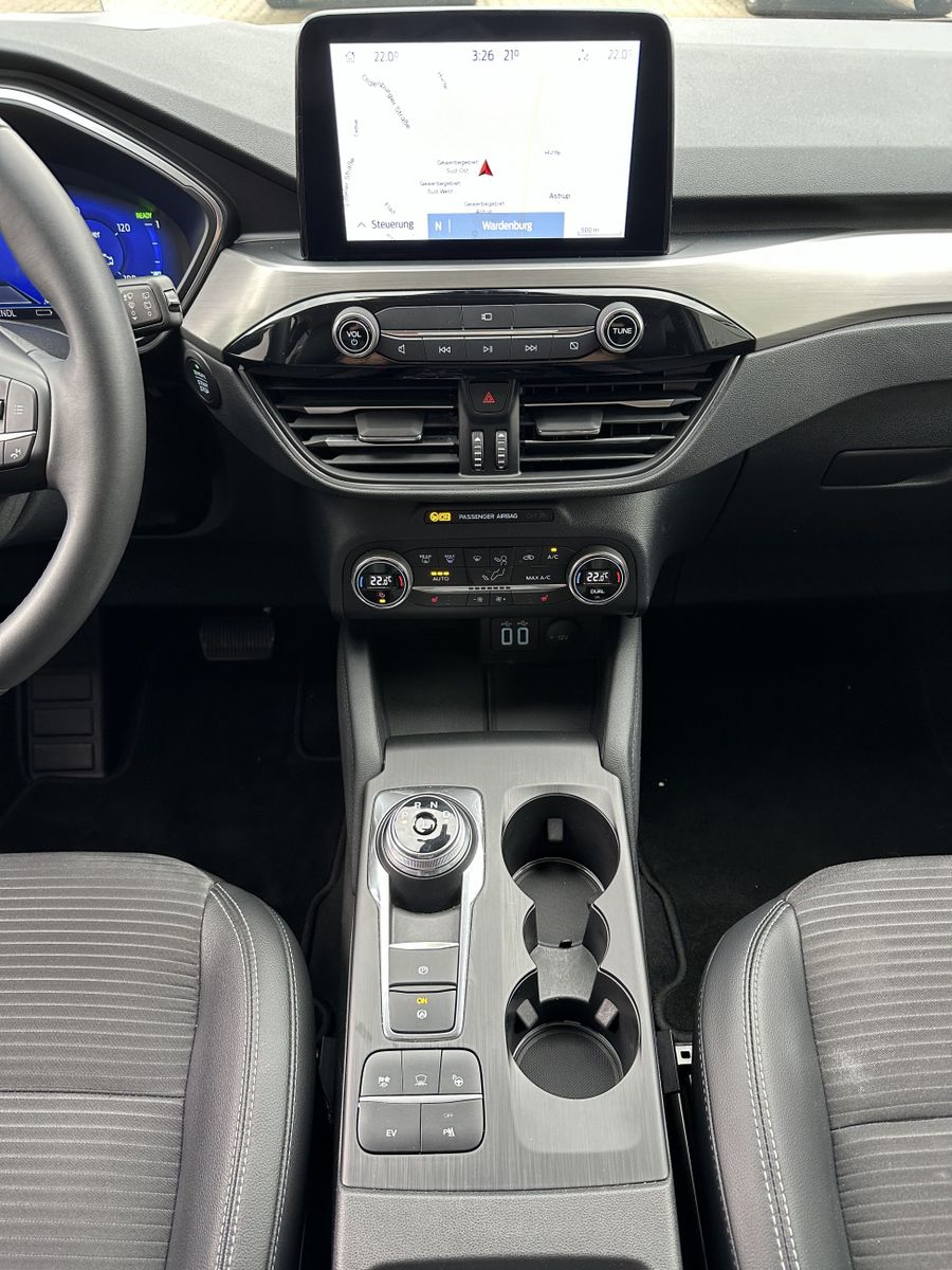 Fahrzeugabbildung Ford Kuga 2.5 Plug-In Hybrid Titanium X NAV+LED+HUD