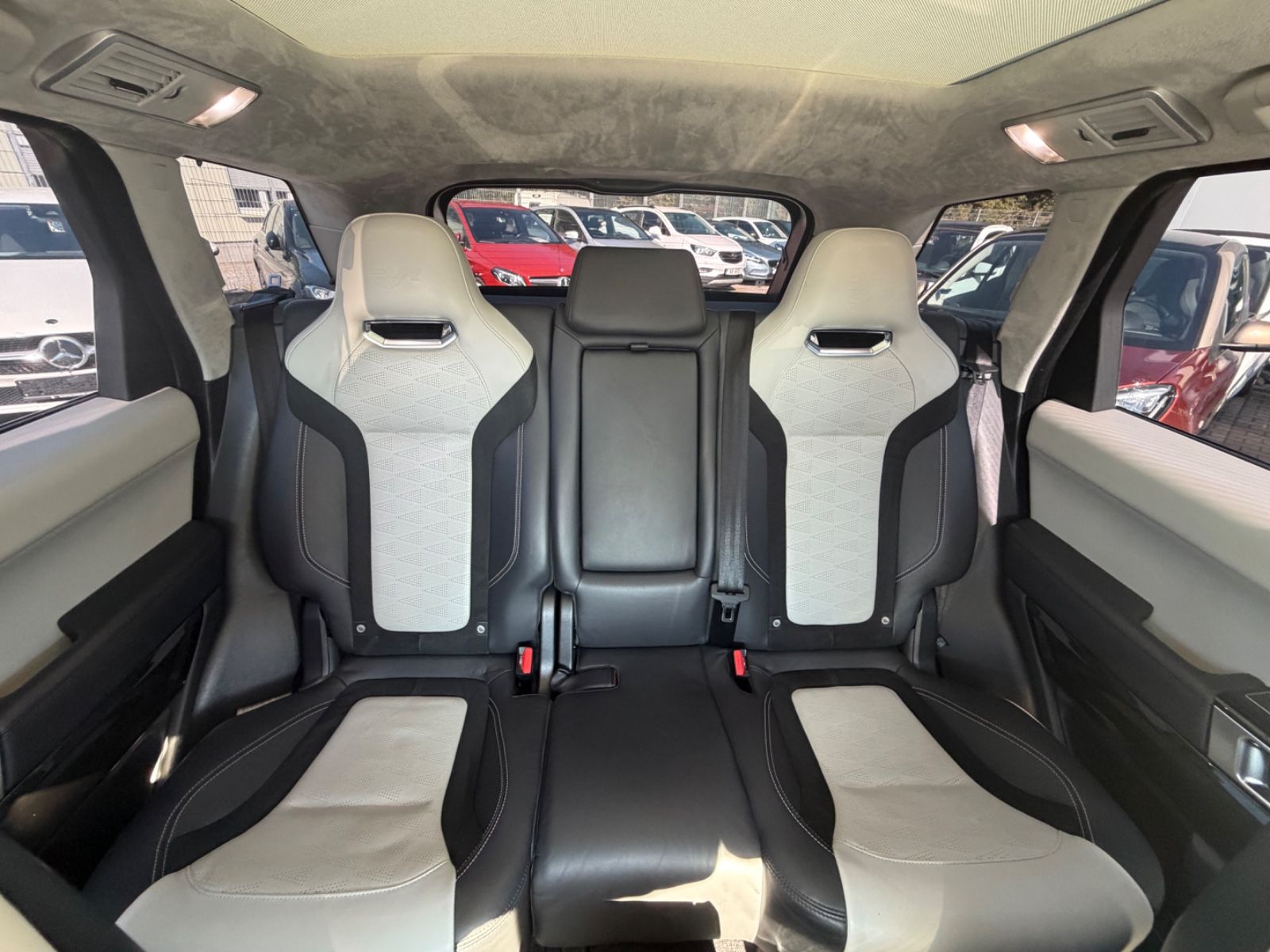 Land Rover Range Rover Sport SVR AHK Standheizung foto 12