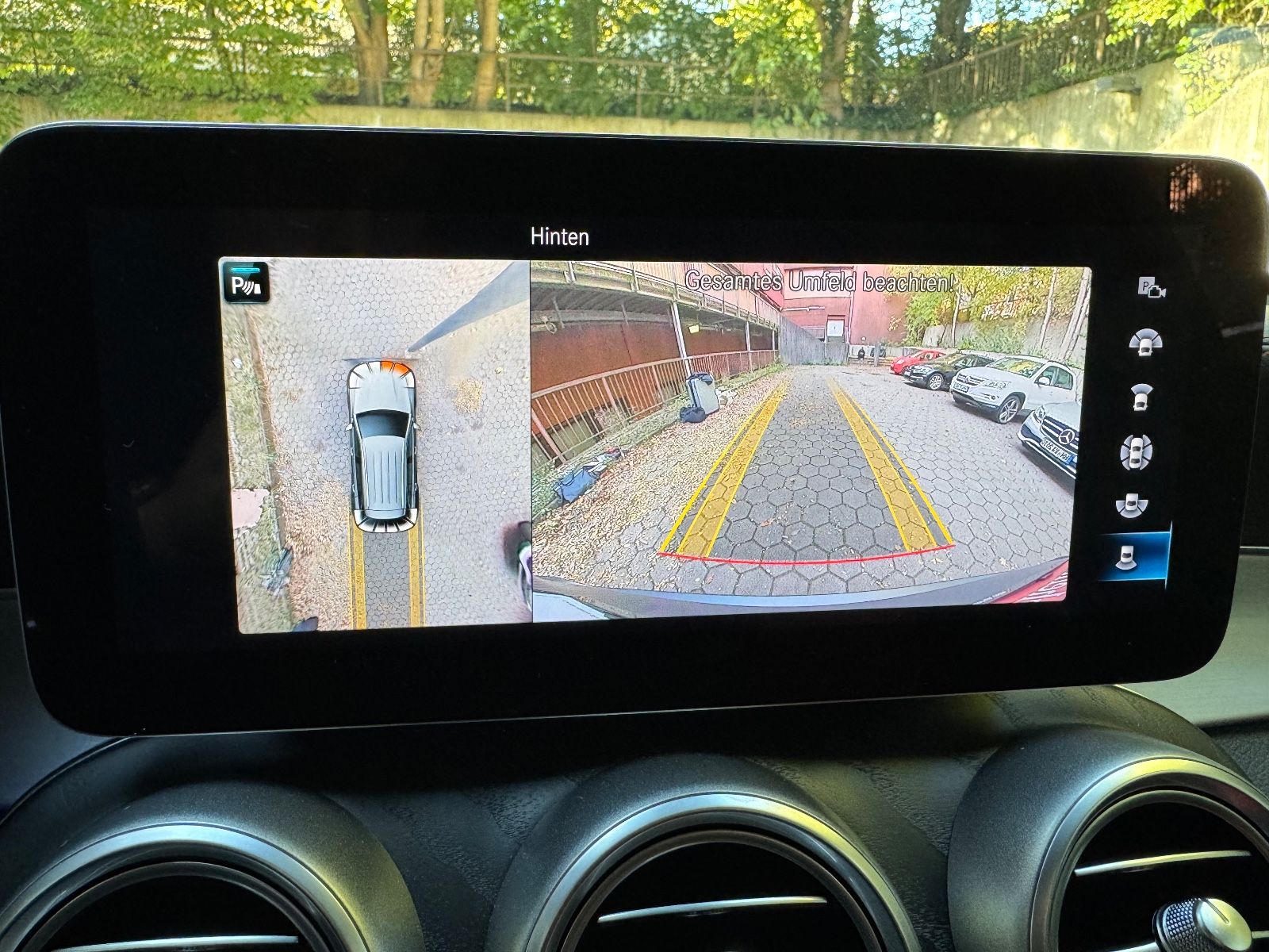 Fahrzeugabbildung Mercedes-Benz GLC 63 AMG 4Matic*BURMESTER*HEADUP*MEMO*LED*TEMP