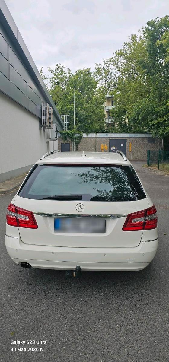 Mercedes-Benz E200 2010 — photo 6