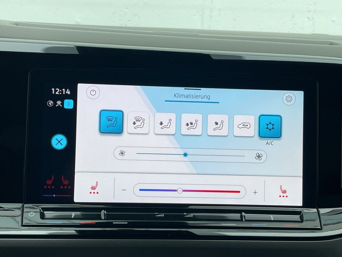 T7 Multivan 1.4 TSI eHybrid AHK/Kamera/LED/App-C