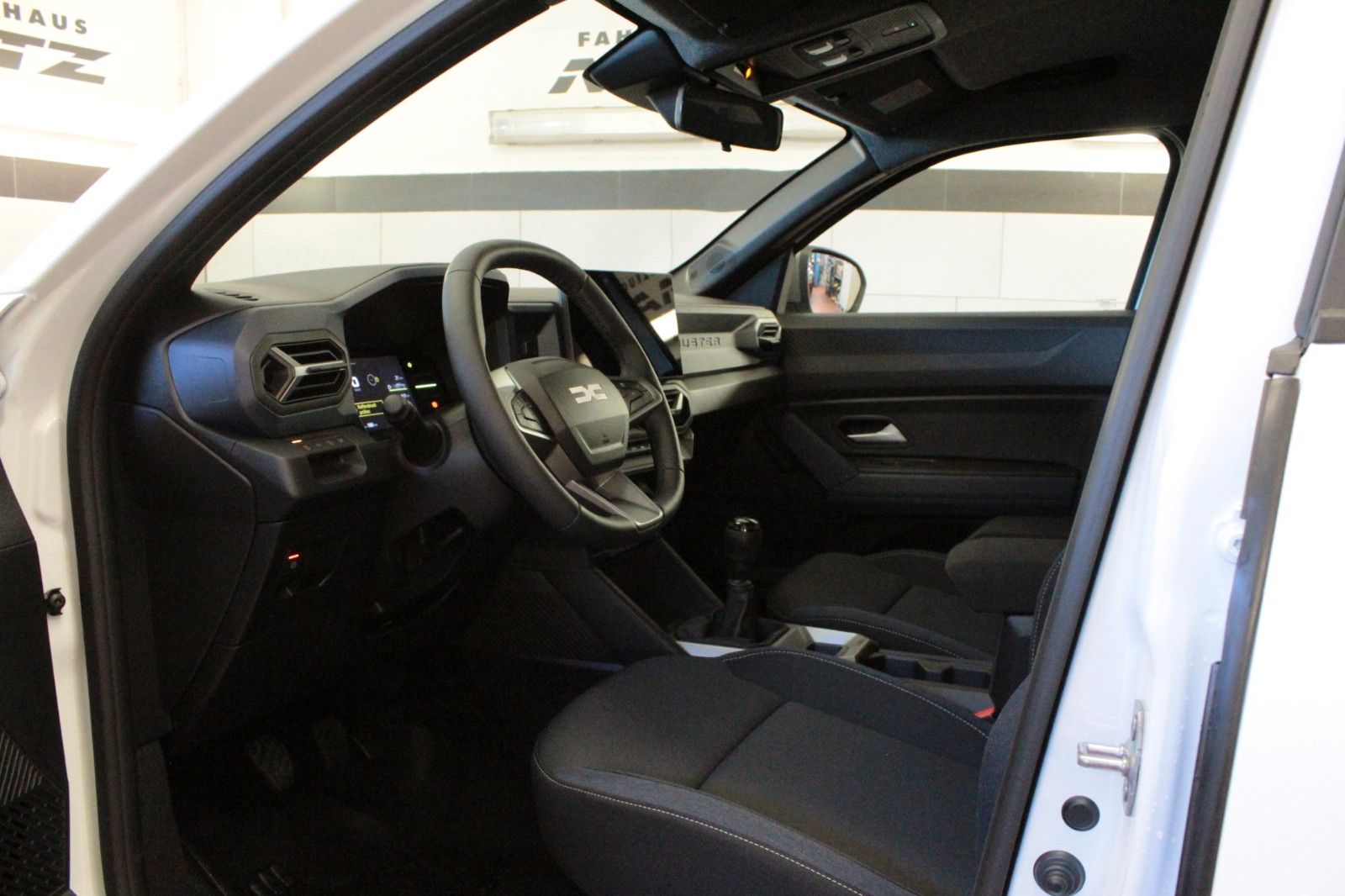 Fahrzeugabbildung Dacia Duster mild hybrid 130 Journey *Winterpaket*