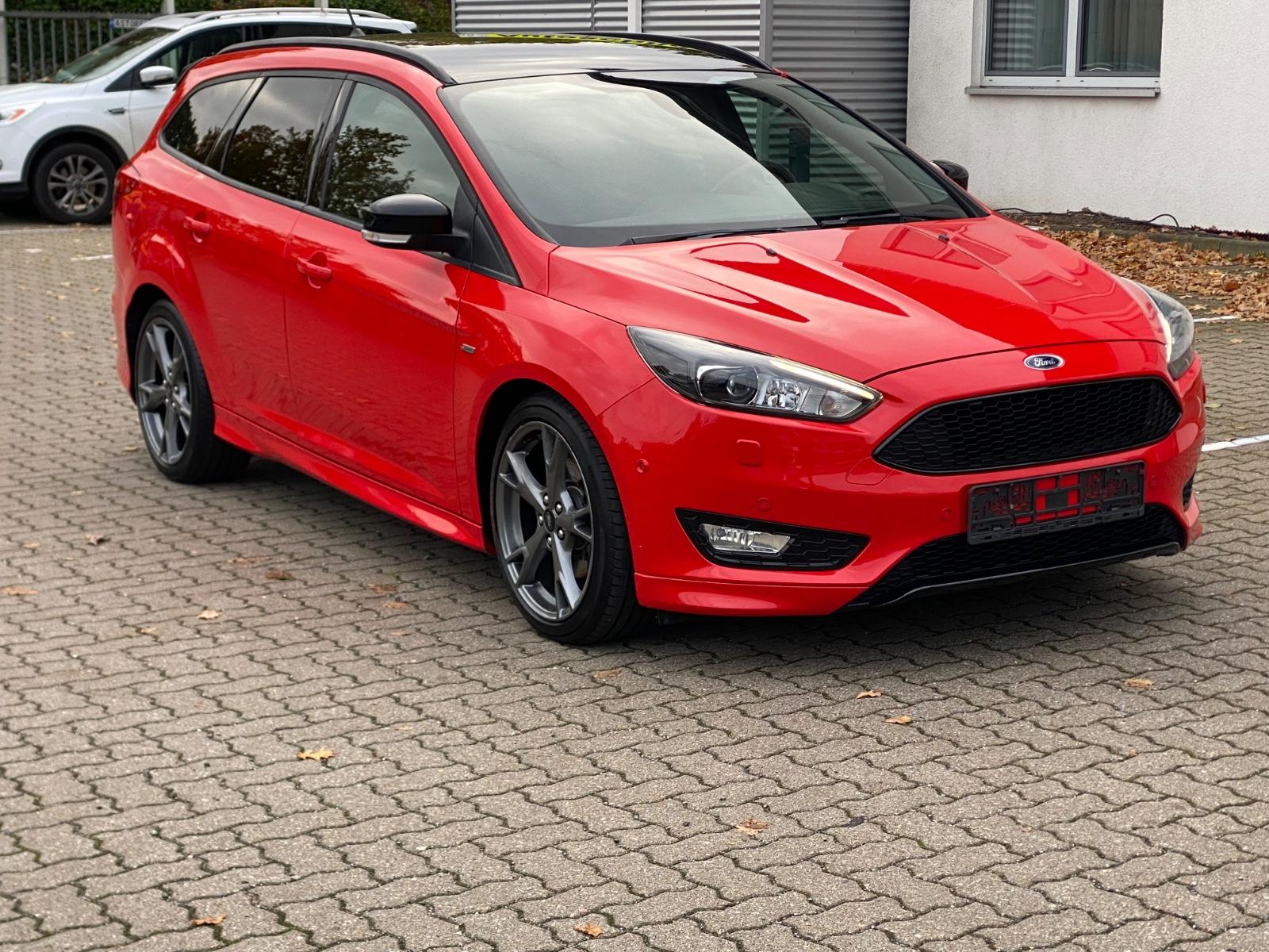 Ford Focus Turnier ST Line.RedBlack.Scheckh.AHK.1a
