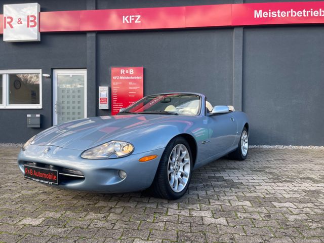 Jaguar XK8*Automatik*8 Zylinder*1xHand*Cabrio*Led