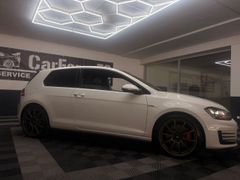 VW GOLF GTI ISOFIX KLIMA PANORAMA LED SITZHZG