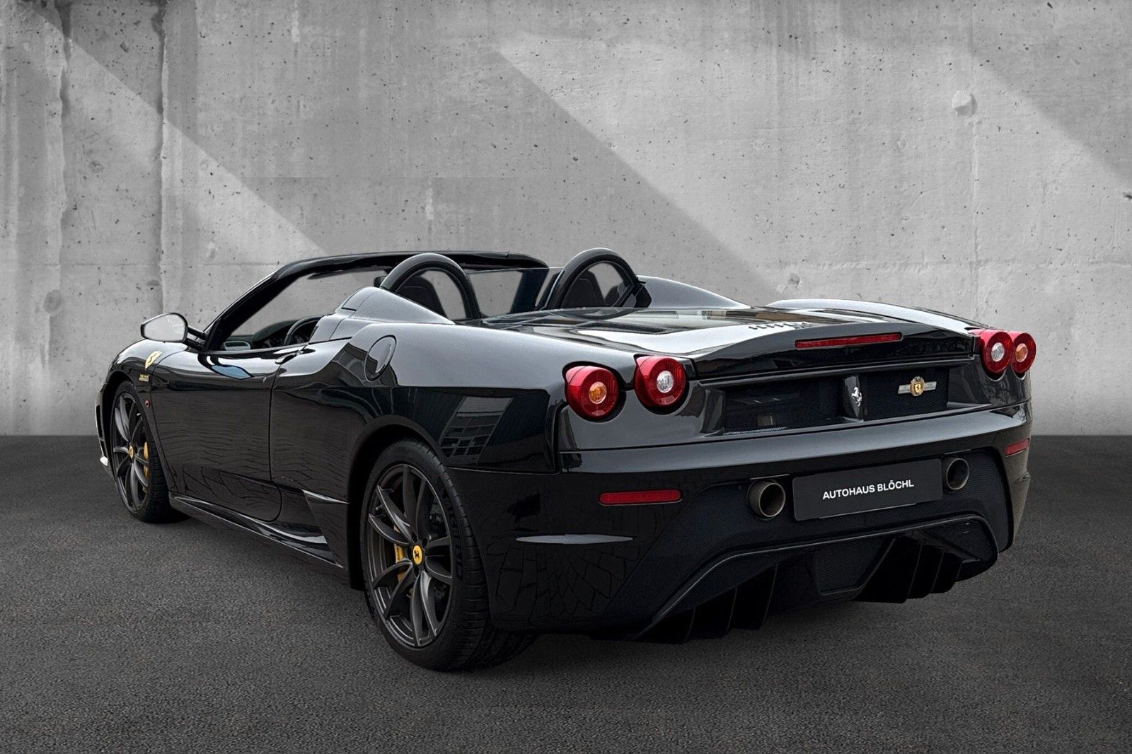 Fahrzeugabbildung Ferrari 430 Scuderia Spider 16M*dt. Auto*1.Hd*FullCarbon