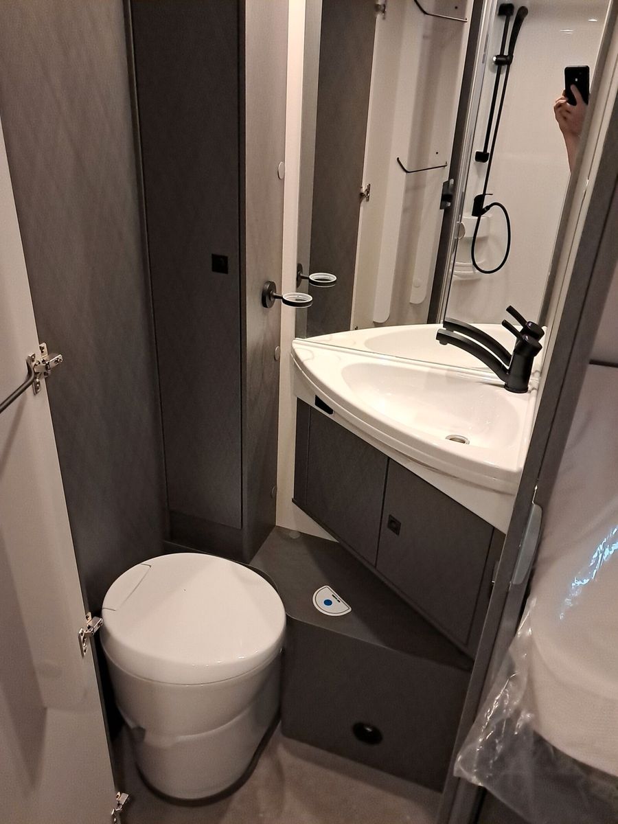 Fahrzeugabbildung Etrusco T-Modell Base 7.4 SB ACC,Solar,Markise,LTE,TV