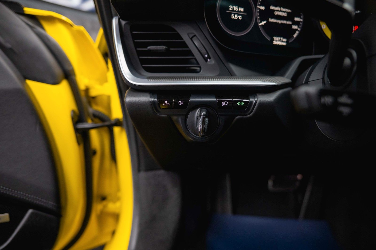 Fahrzeugabbildung Porsche 992 911 Carrera 4 S Sport-Chrono *Pano*LED*BOSE*