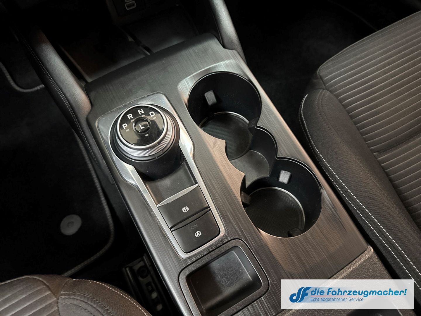 Fahrzeugabbildung Ford Focus Turnier Titanium X Navi Digitales Cockpit