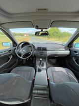 BMW 318i - BMW 318 aus 2003: 318i