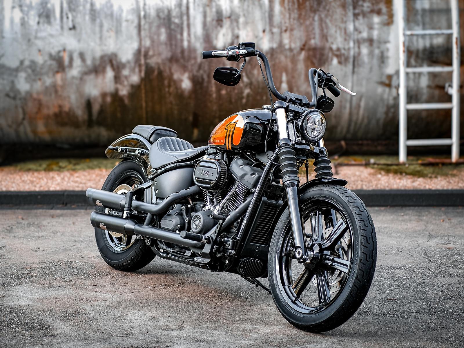Harley-Davidson FXBBS Street Bob 114 -J&H Klappenauspuff-1. Hand