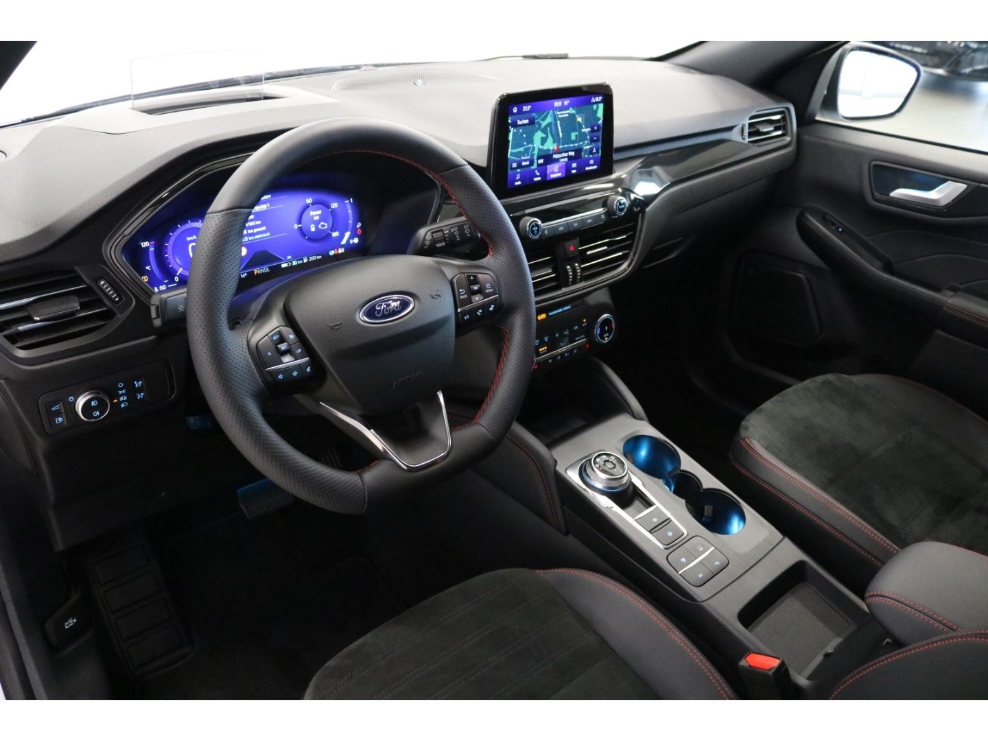 Fahrzeugabbildung Ford Kuga ST-Line X 2.5 Duratec -PHEV el.Heckklappe