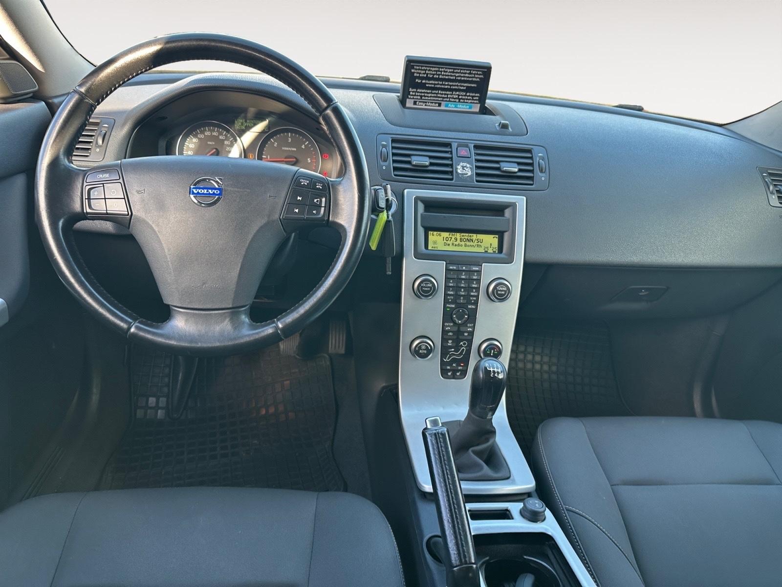 Volvo V50 2012 — photo 10