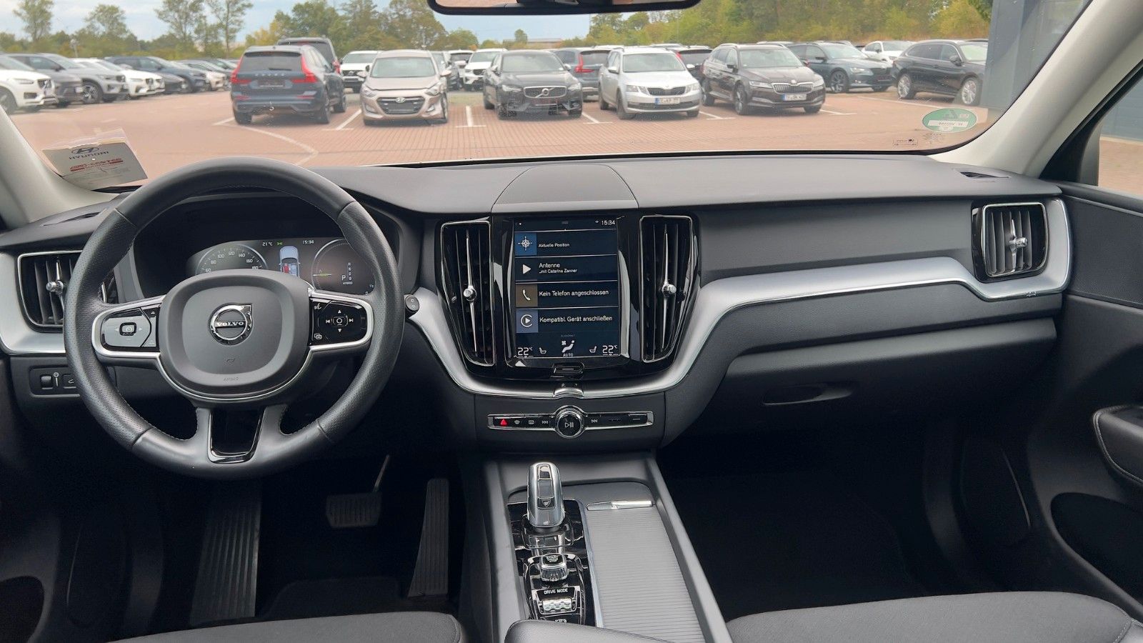 Fahrzeugabbildung Volvo XC60 T8 AWD *LUFT*STHZG*AHK*4x Sitzhzg*22Zoll*