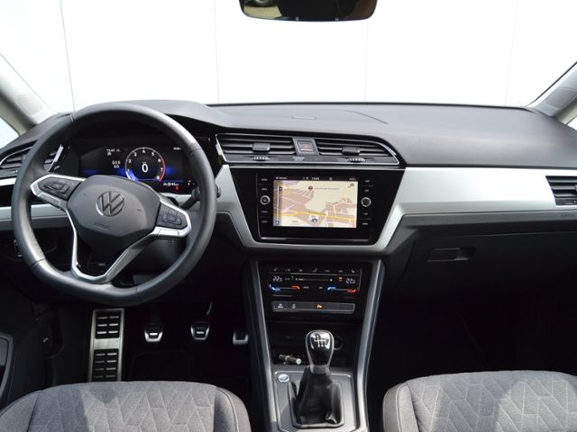 Touran 1.5 TSI Move 7-SITZER/IQ.DRIVE-PAKET/MATR
