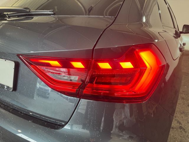 A1 Sportback advanced 30 TFSI S-tronic LED+STHZG