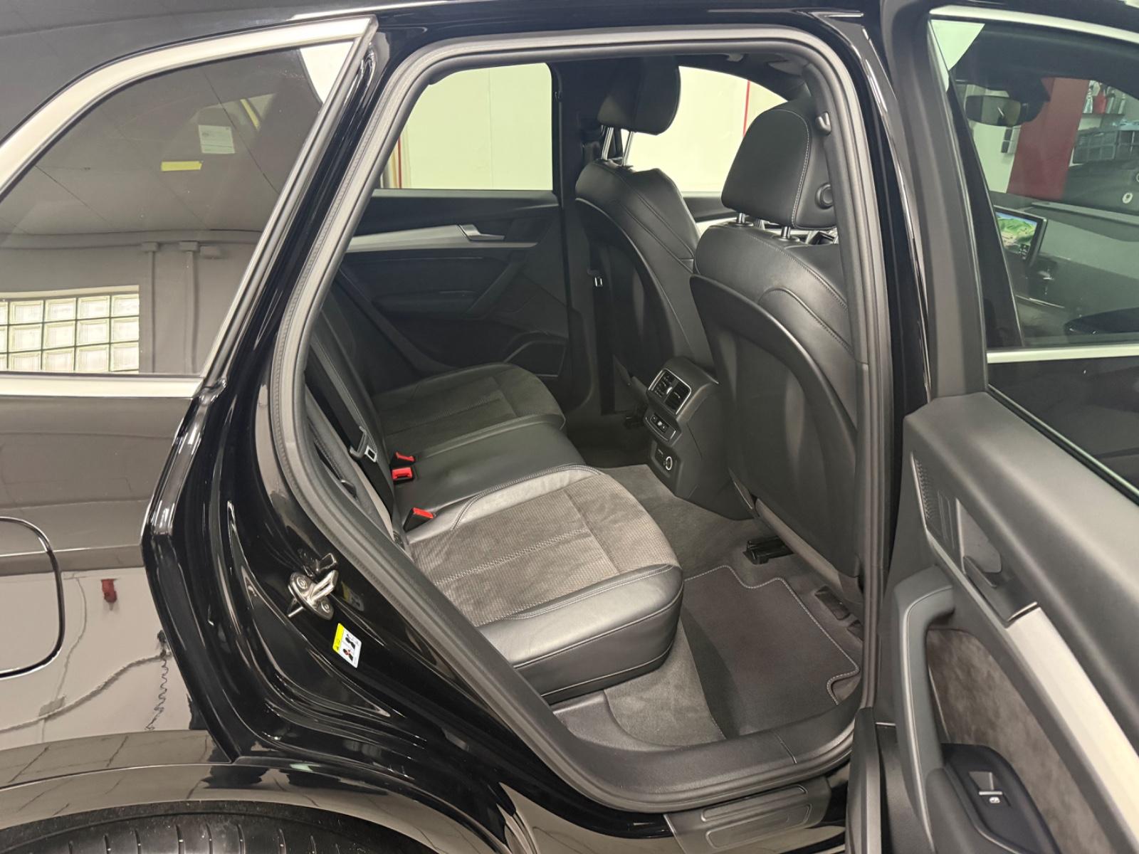 Audi Q5 45 TFSI quattro sport*S-LINE*PANO*STHZG*AHK*