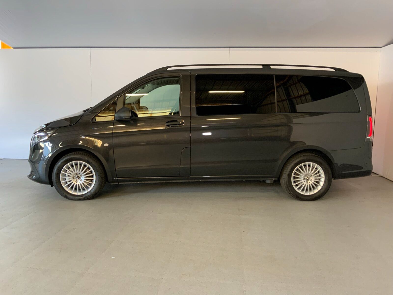 Mercedes-Benz eVito 129 Tourer lang AIRMATIC DISTR. LED 360° imagem 3
